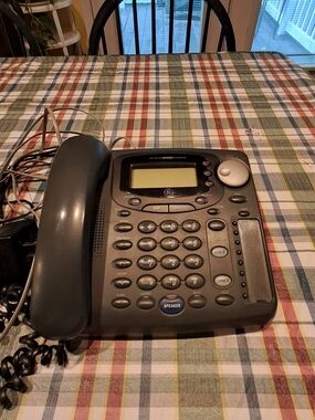 General Electric Black Office Desk Phone with Speakerphone and Display